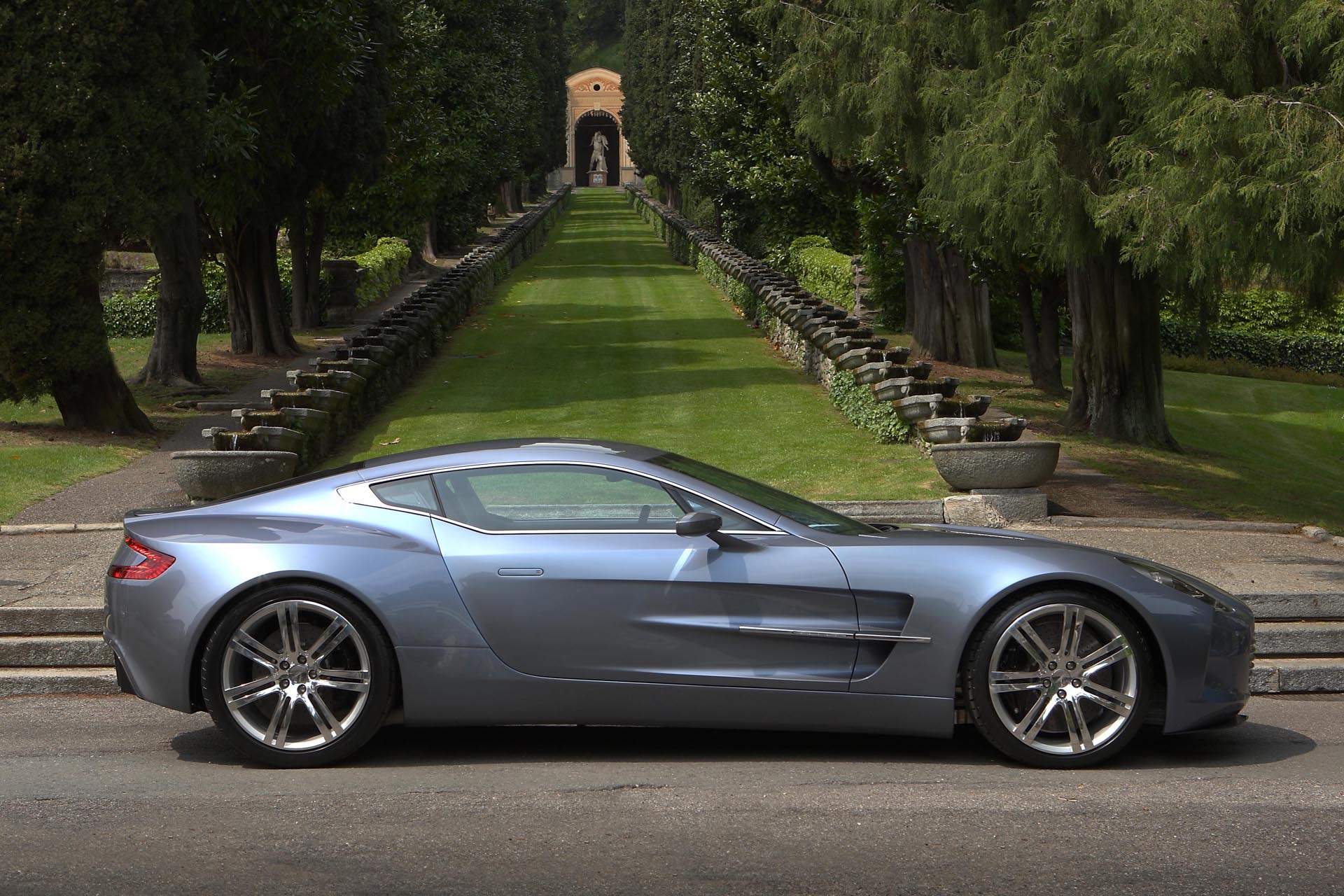 Aston Martin One-77