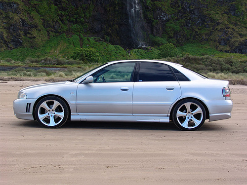 Audi A4 16