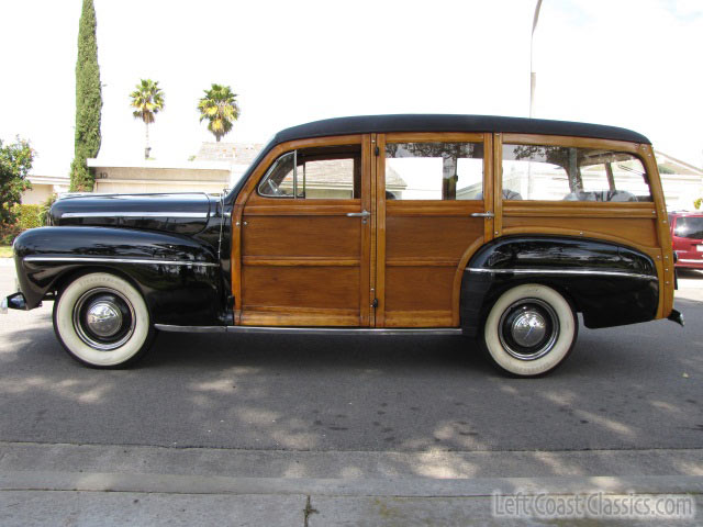 Ford Super Deluxe woodie