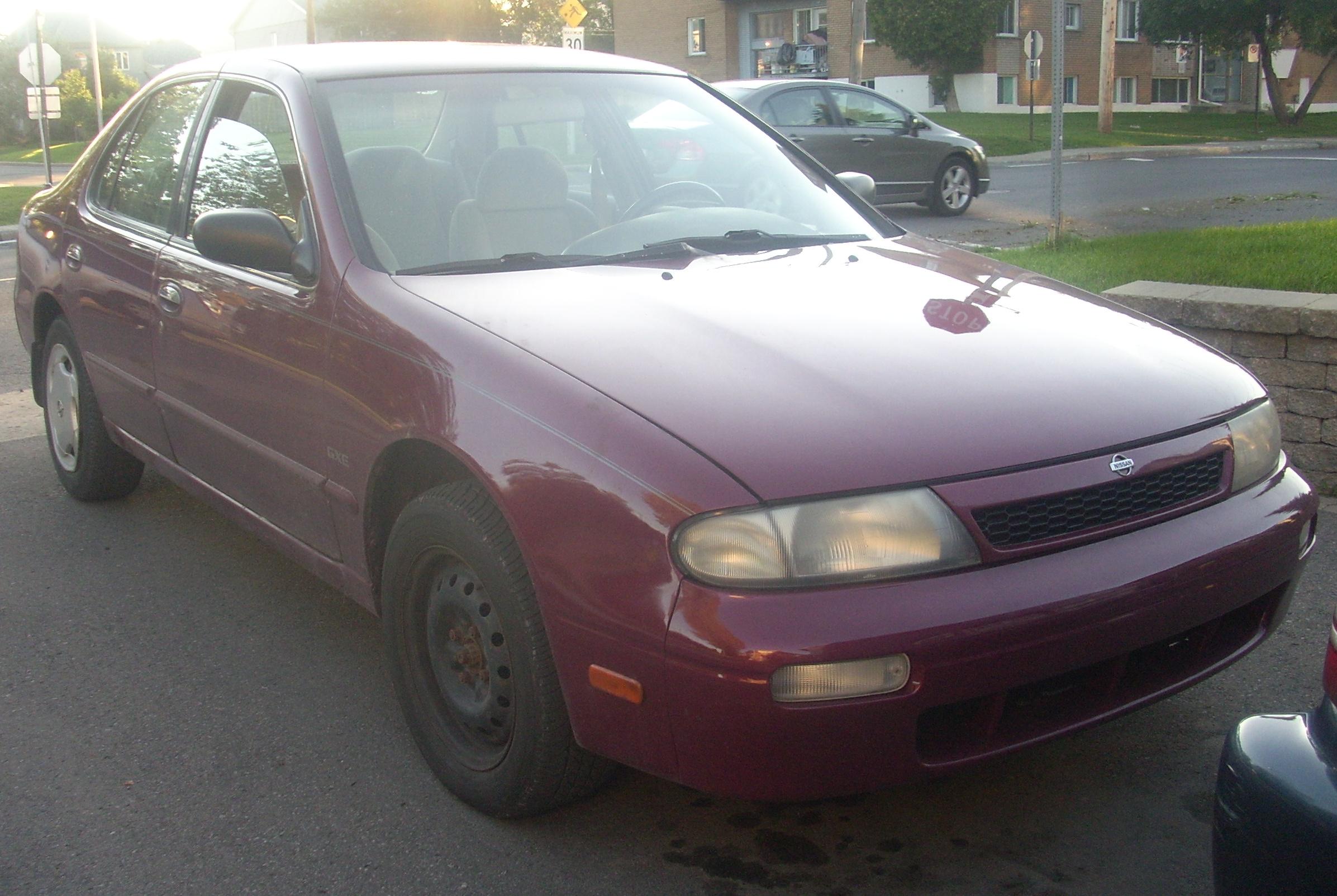 Nissan Altima GXE 24