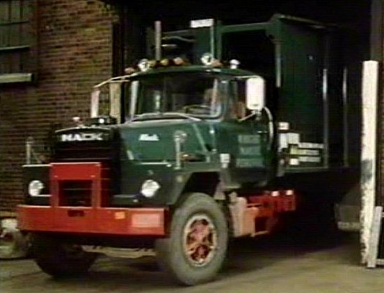 Mack DM600