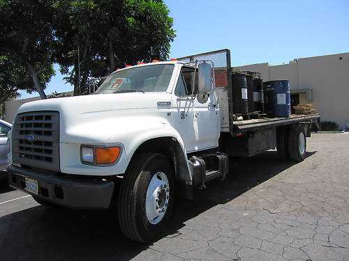 Chevrolet F700 truck