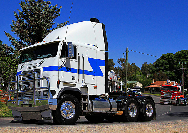 Freightliner FLB 90