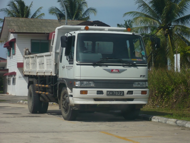 Hino FF