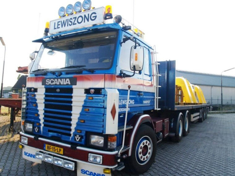 Scania 142