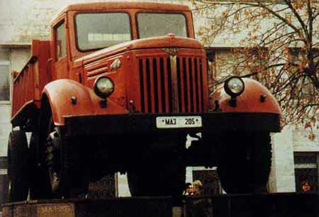 MAZ MAZ-205