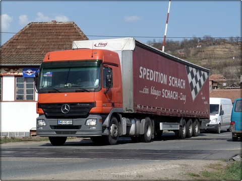 Mercedes-Benz Actros MP2 1841