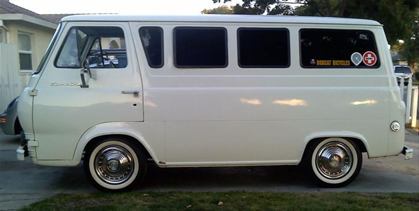 Ford Econoline SuperVan