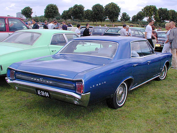 Pontiac Tempest Le Mans 2dr HT