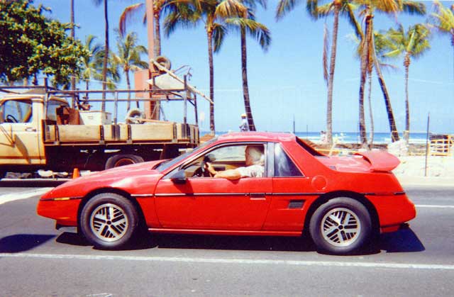 Pontiac Fiero SE