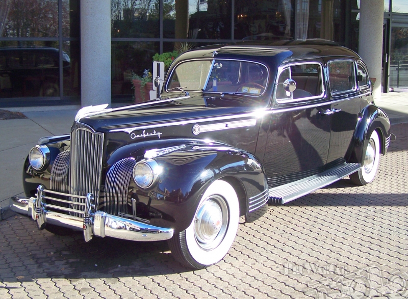 Packard 4 dr sedan