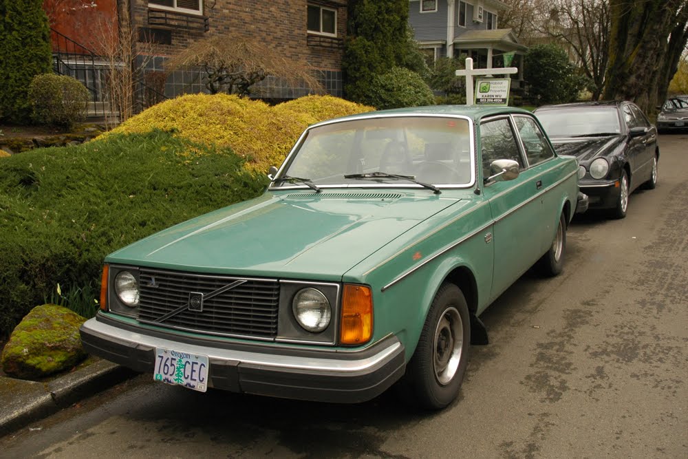 Volvo 242DL