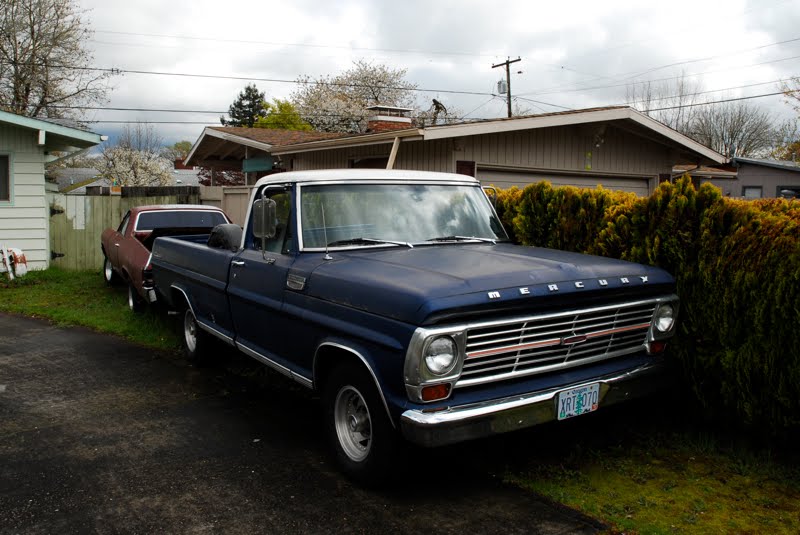 Mercury M-100 pickup