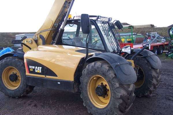 Caterpillar TH220B