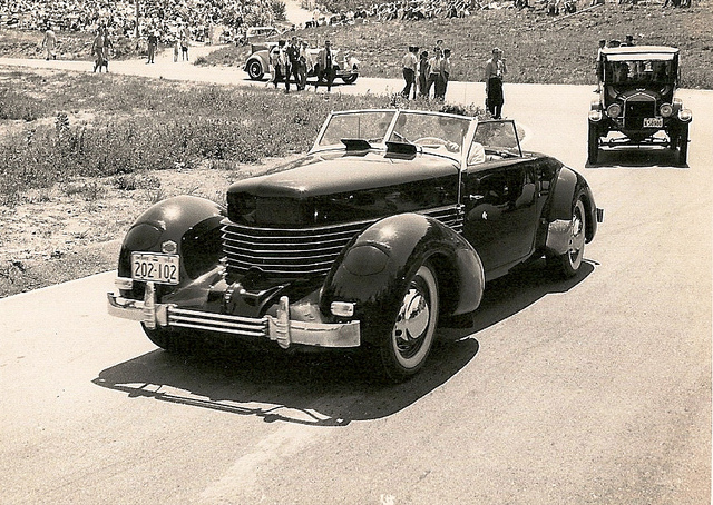 Cord 810 Convertible Coipe