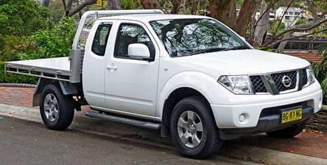 Nissan Navara 25 LE 4WD Crew Cab