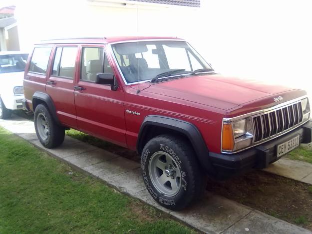 Jeep Cherokee 25 Sport