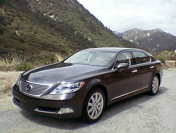 Lexus LS 600hL