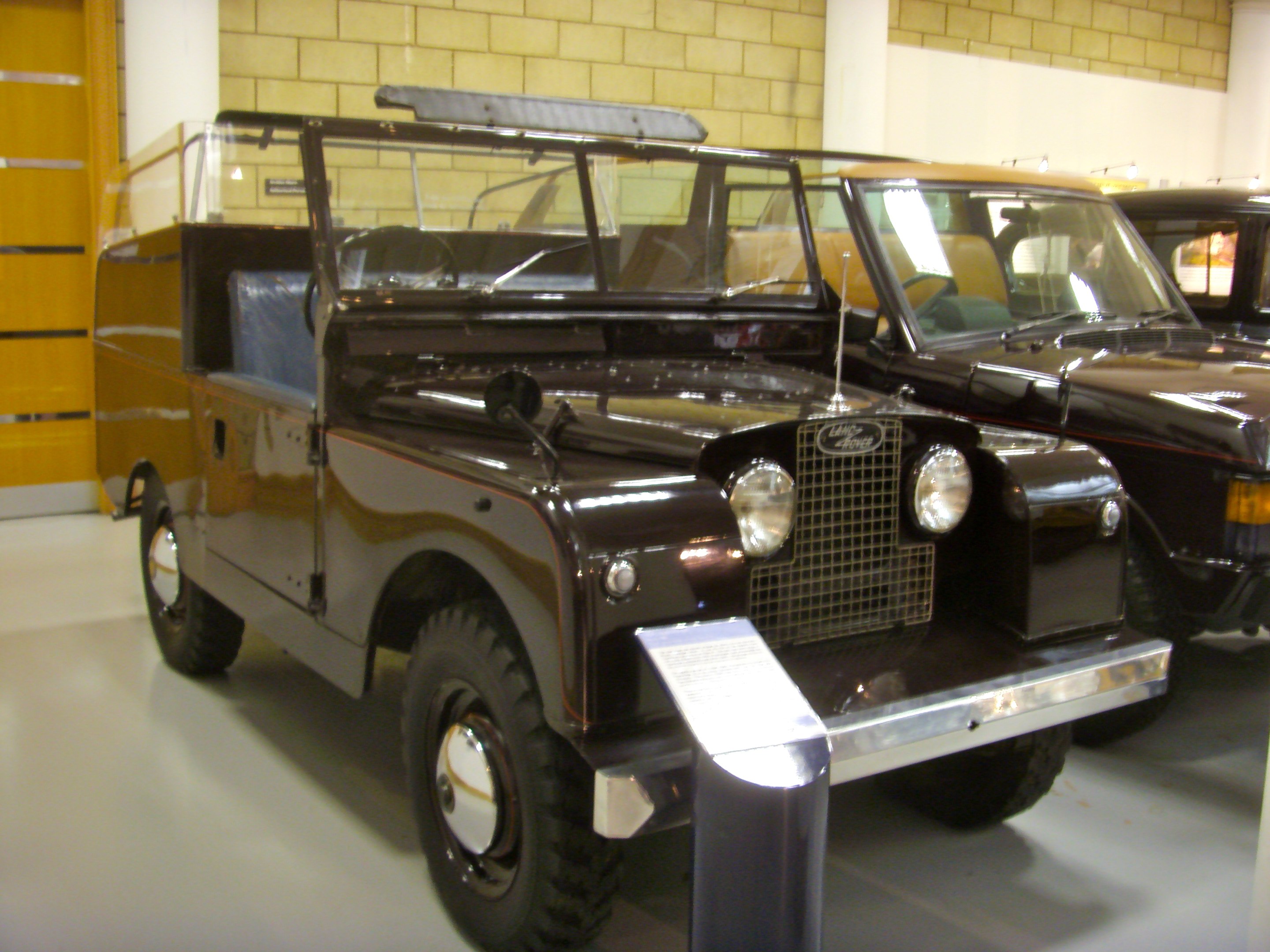 Land Rover 88 Series II