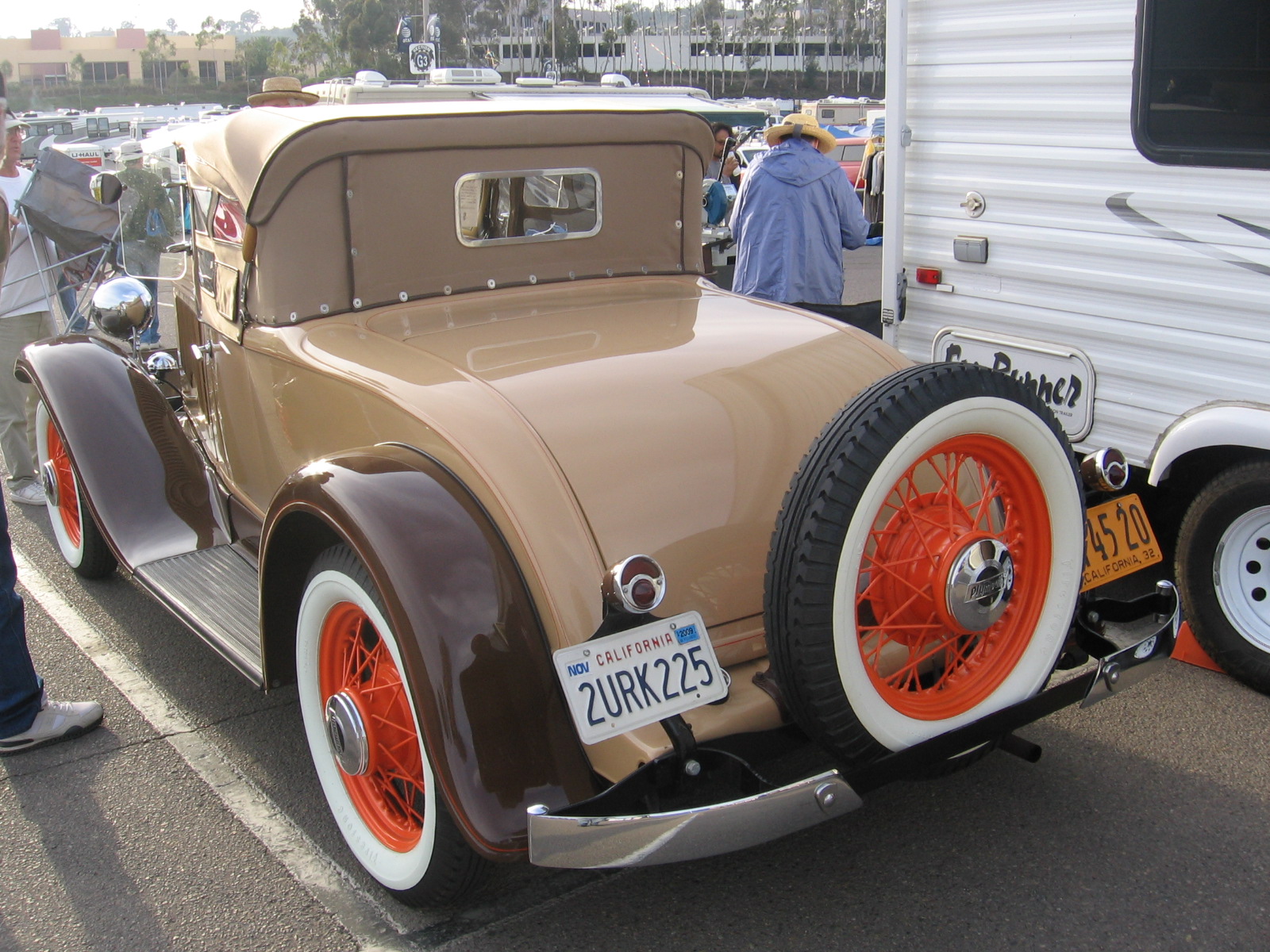 Plymouth PB Sedan