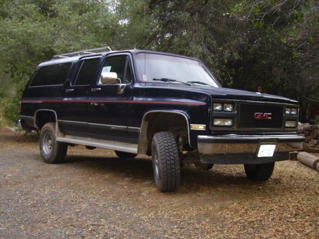 GMC Suburban 1500