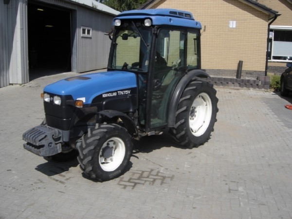 New Holland TN75V-A