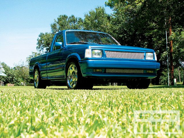 Mazda B2000