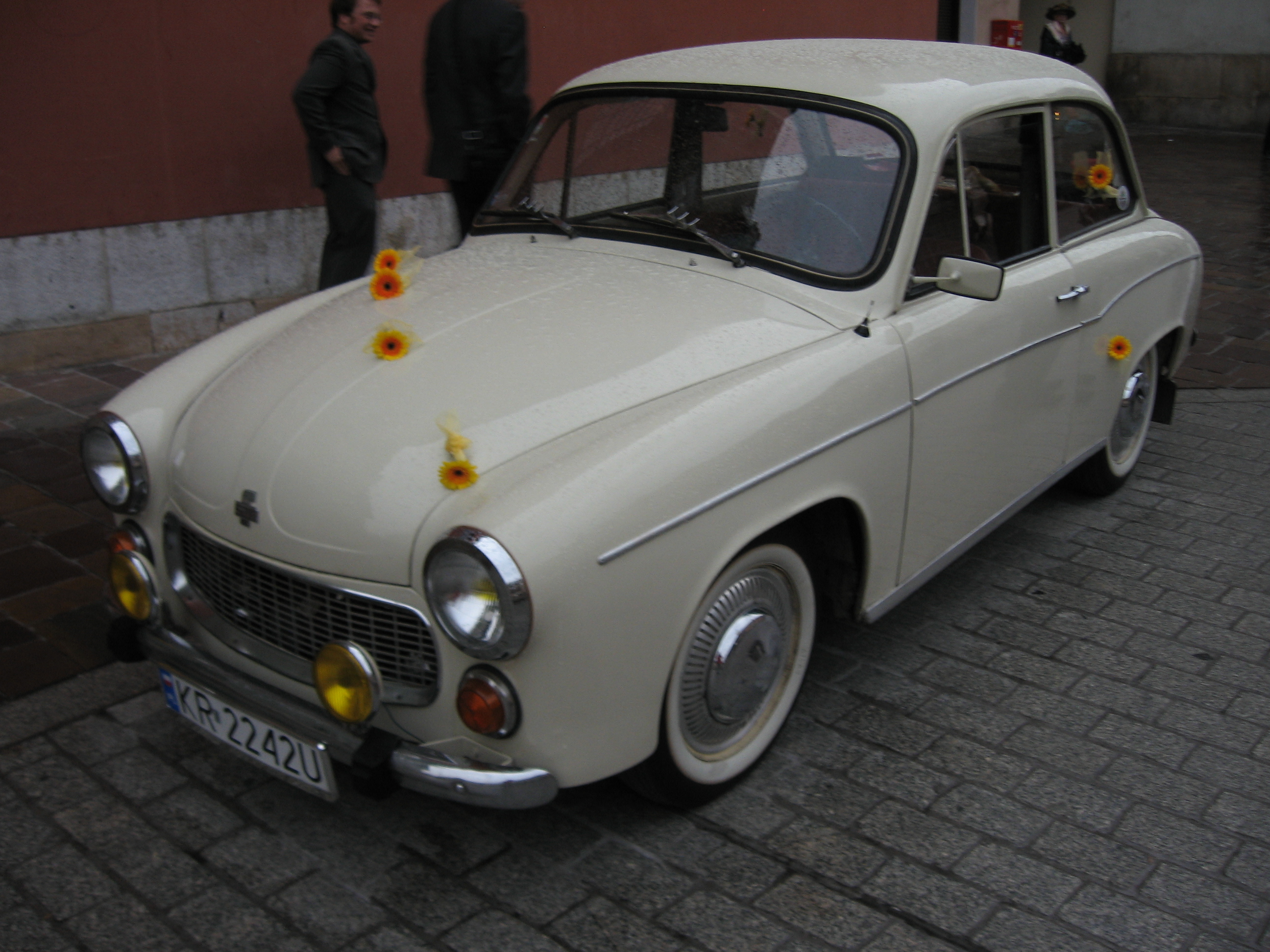 FSM Syrena 105