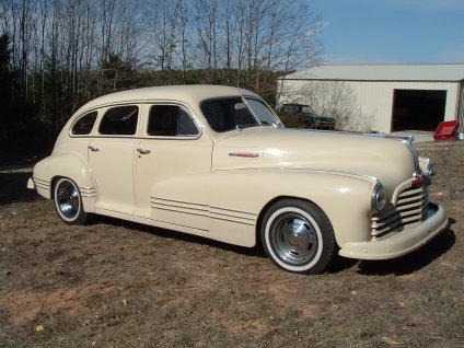 Pontiac Streamliner 4-door sedan