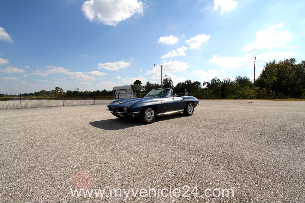 Chevrolet Corvette C2 Sting Ray Convertible