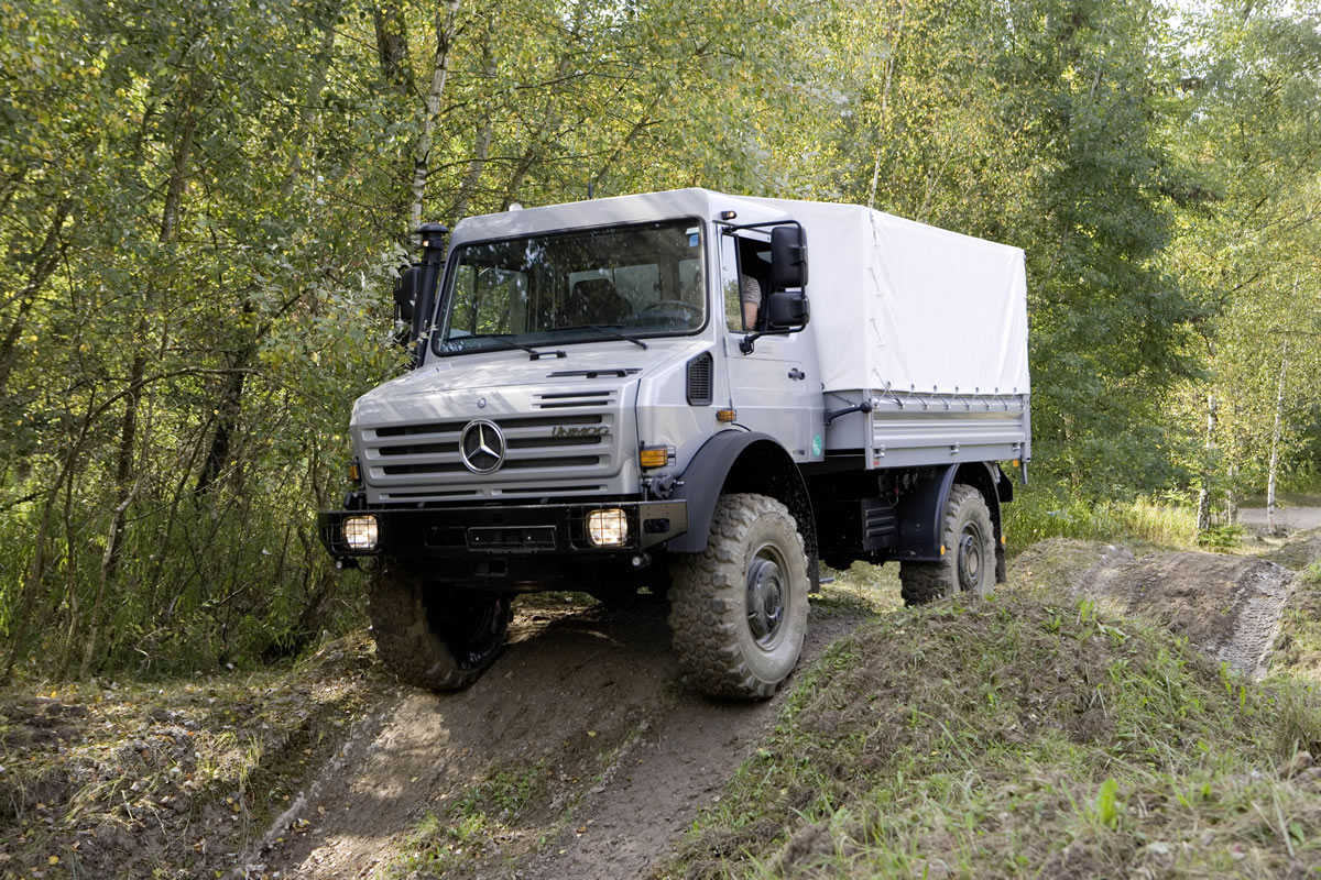 Mercedes-Benz Unimog 4000
