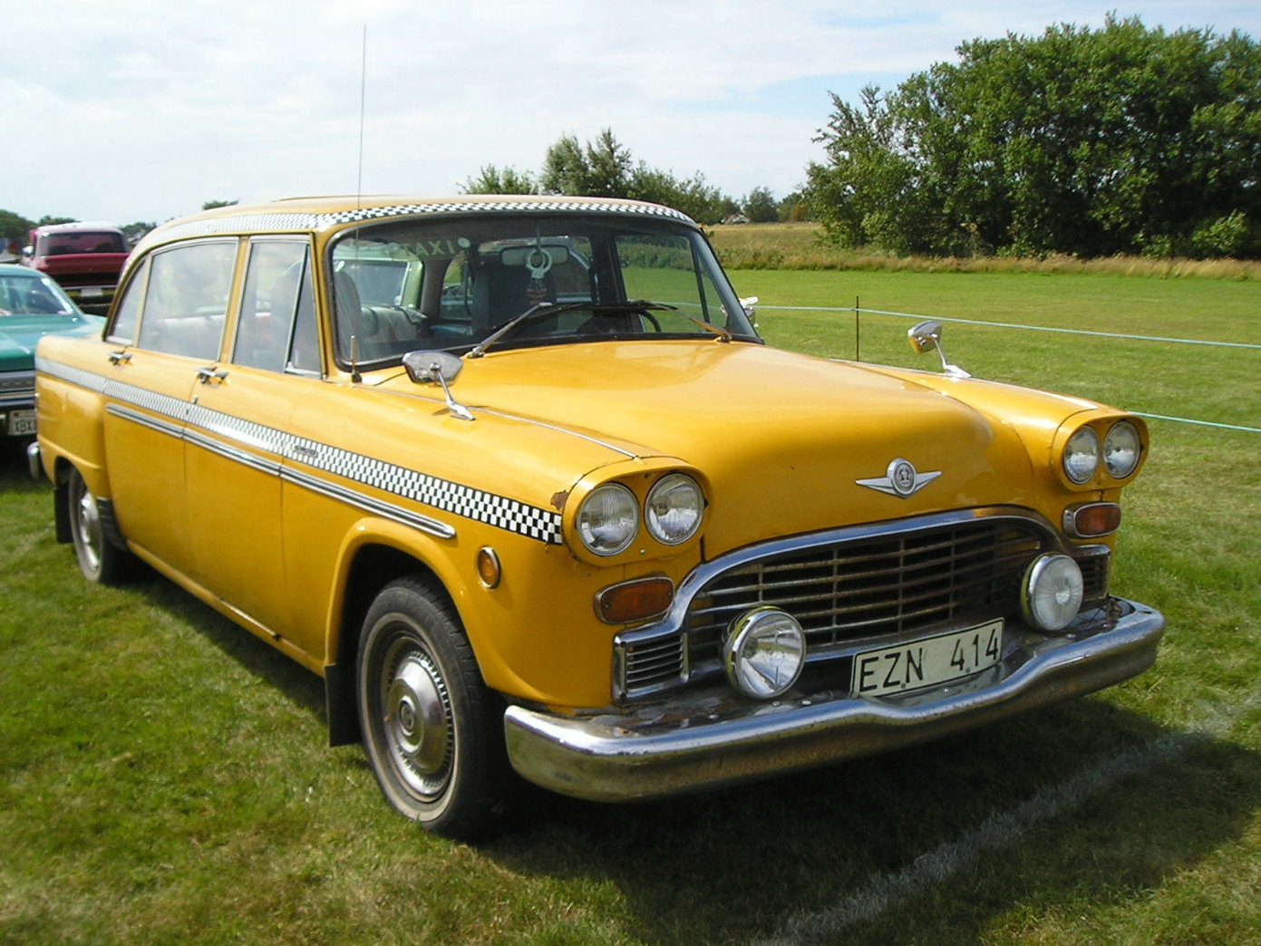 Checker A12E De Luxe