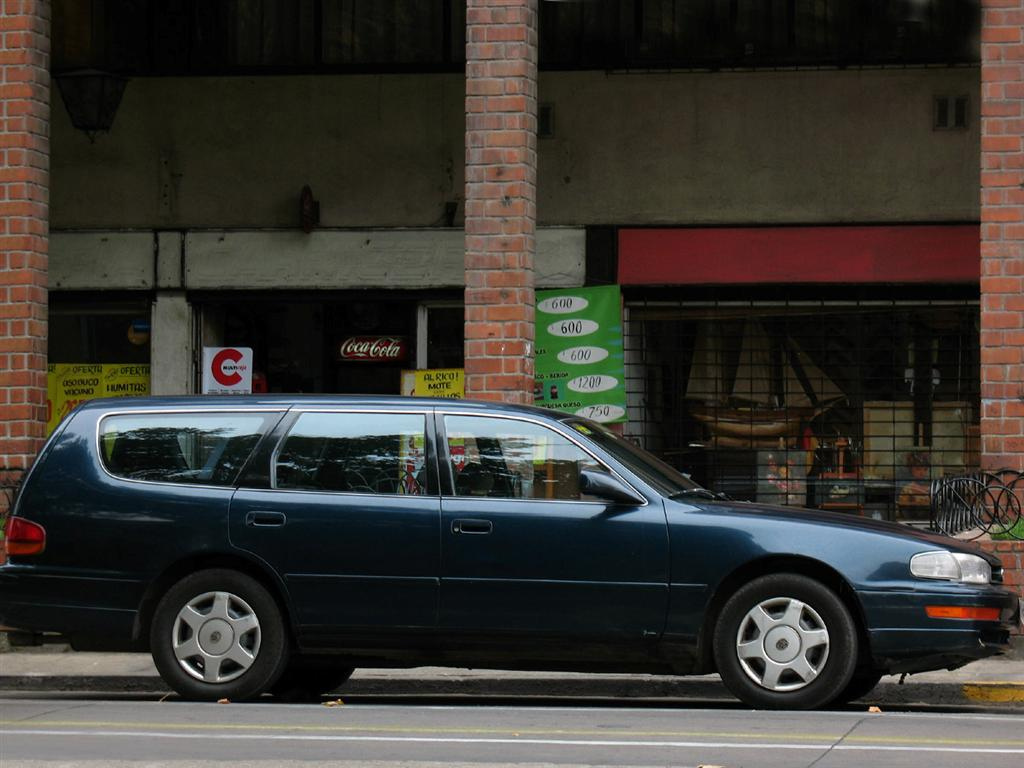 Toyota Camry V6 LE Wagon