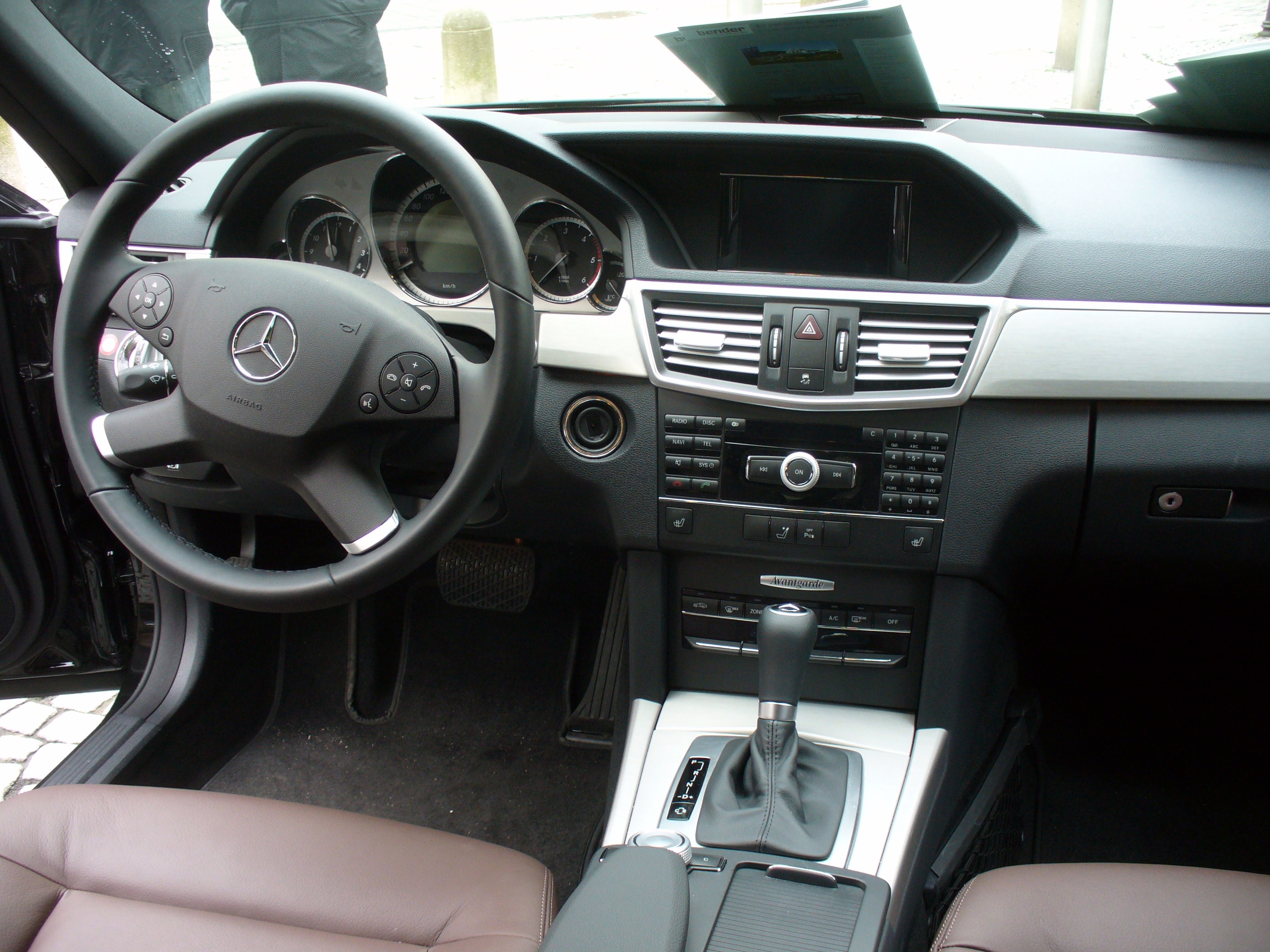 Mercedes-Benz E220CDi