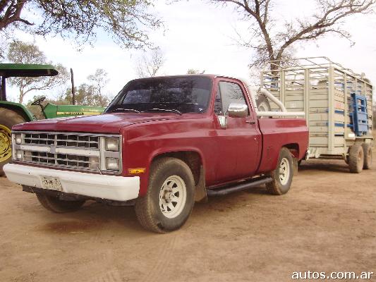 Chevrolet C-10 Custom Deluxe