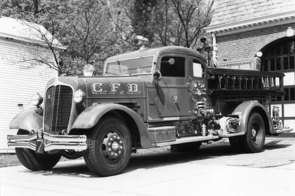 Ahrens Fox J-5-4 Pumper