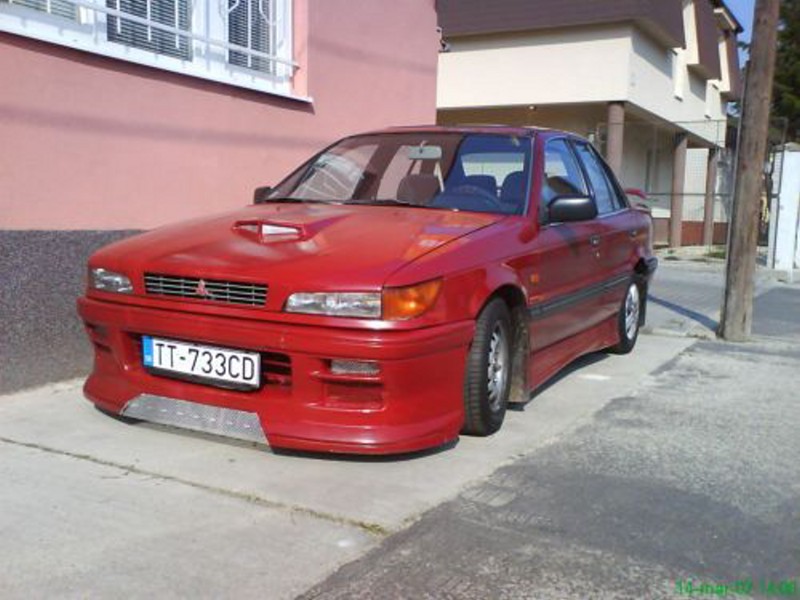 Mitsubishi Lancer 15 GLX