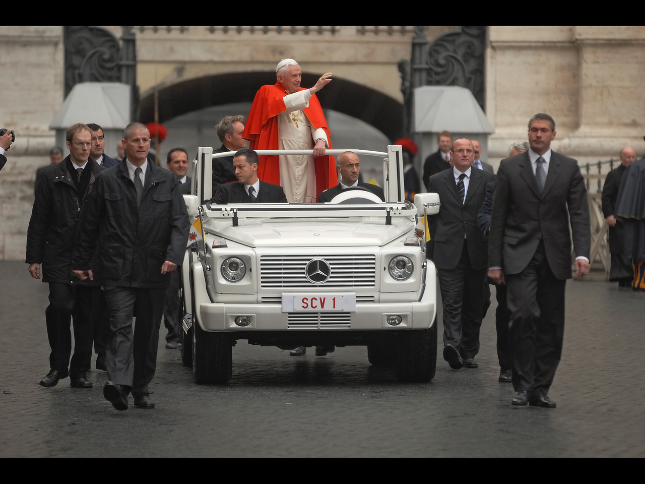 Mercedes-Benz G 500