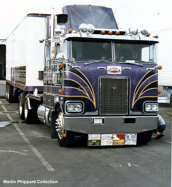 Peterbilt 352