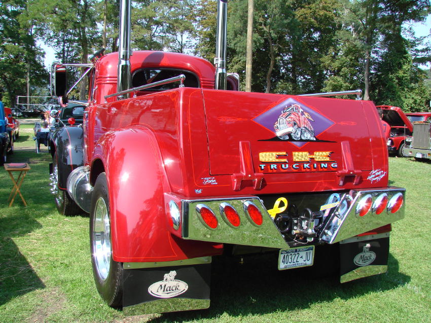 Mack B-61