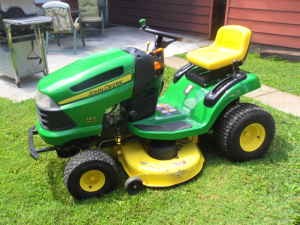 John Deere 102