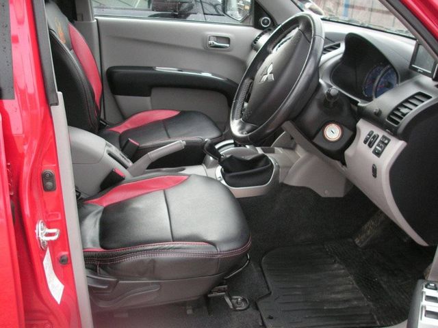 Mitsubishi L200 25D Crew Cab