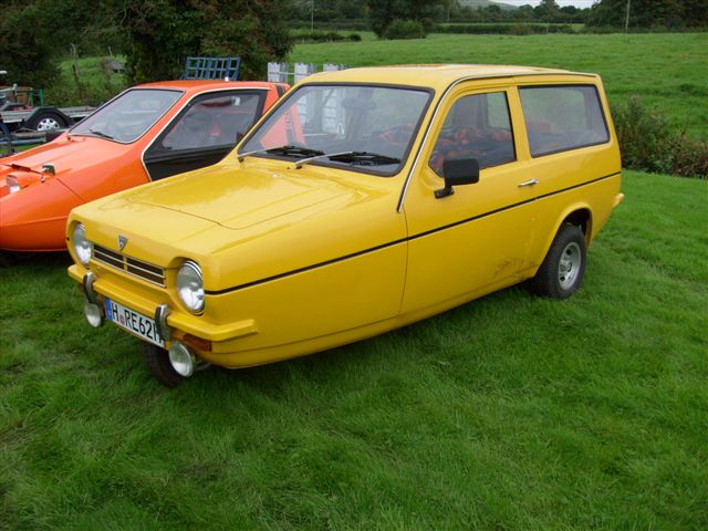 Reliant Robin