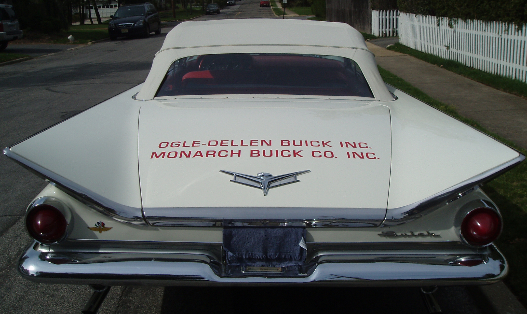 Buick Electra 225 Custom convertible