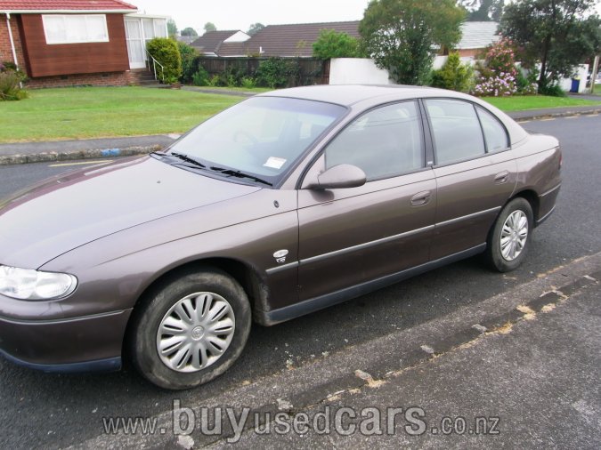 Holden Commodore Acclaim 38 V6 VX