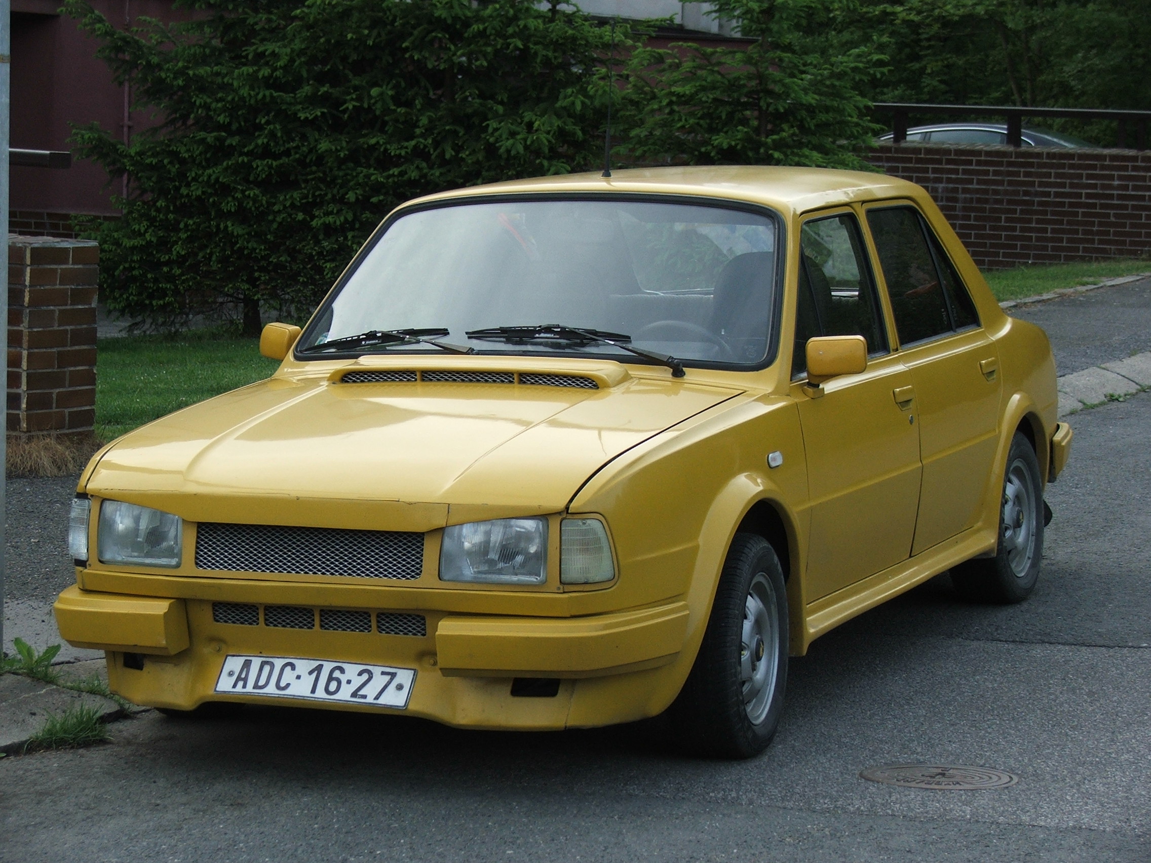 Skoda 120