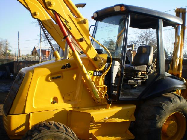 JCB 214e