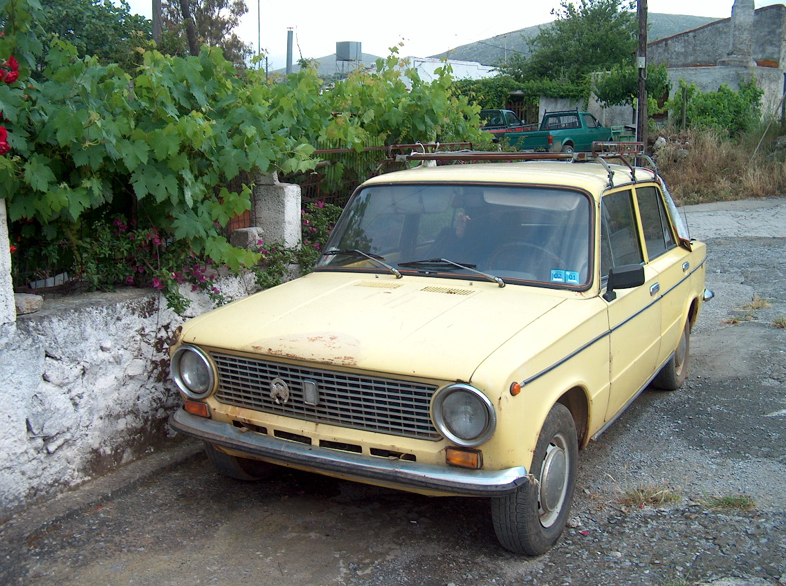 Lada 21011