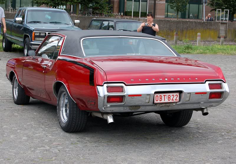 Oldsmobile Cutlass Supreme Holiday Oldsmobile Cutlass Supreme Holiday