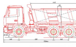 MAZ 650136